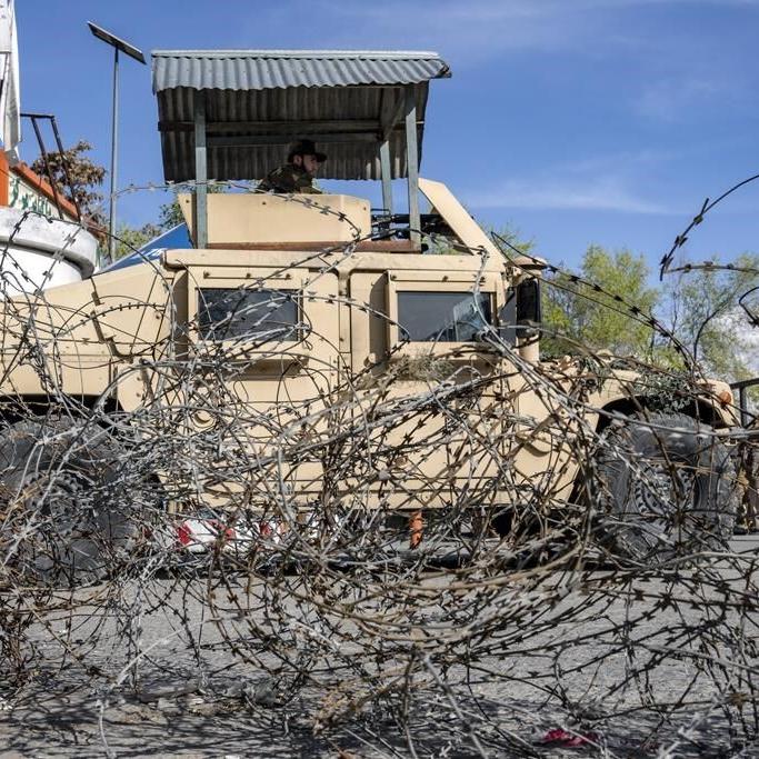 Suicide bomber kills 6 people near foreign ministry in Kabul